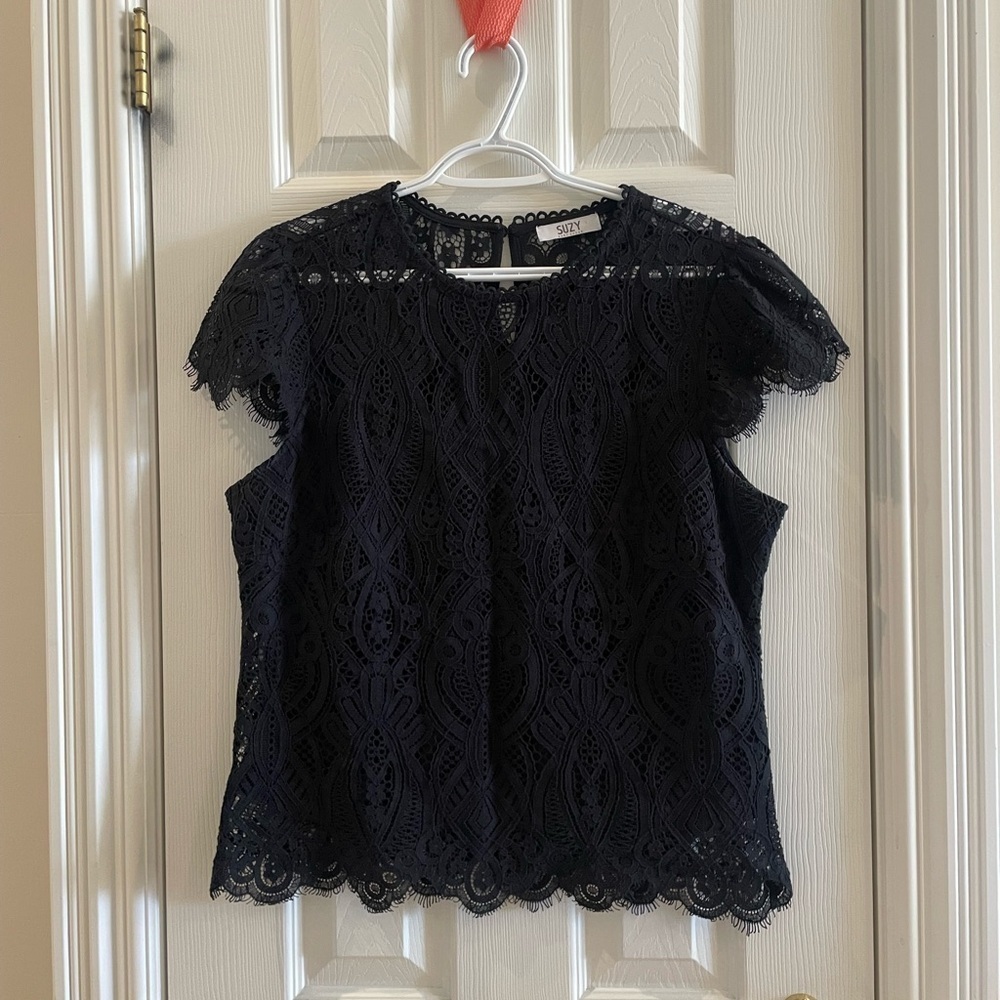 Lace cap sleeve shirt